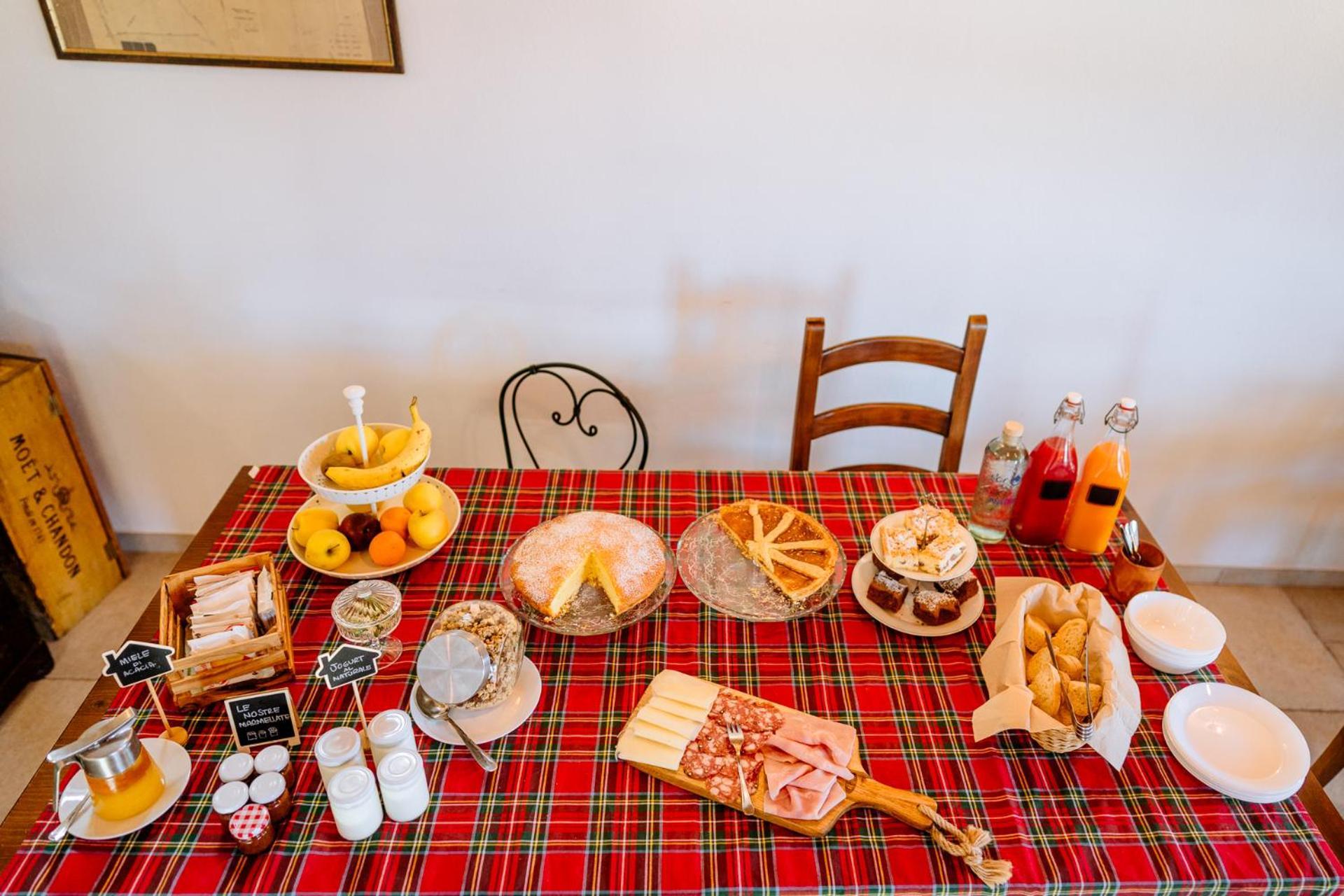 Agriturismo Giu Al Pozzo 加沃拉诺 外观 照片